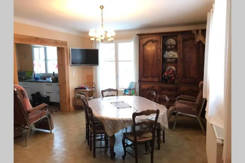 別荘 Maison Pyrenees Proche Saint-Lary, LoudenvielleSarrancolin フランス